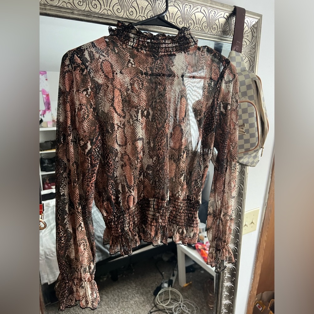 Leopard print top